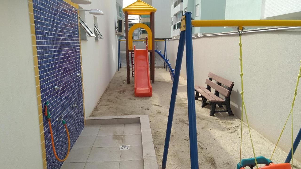 Apartamento Frente Para A Piscina A Uma Quadra Da Praia Florianopolis Exterior photo
