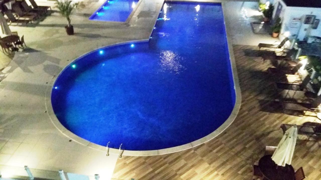 Apartamento Frente Para A Piscina A Uma Quadra Da Praia Florianopolis Exterior photo
