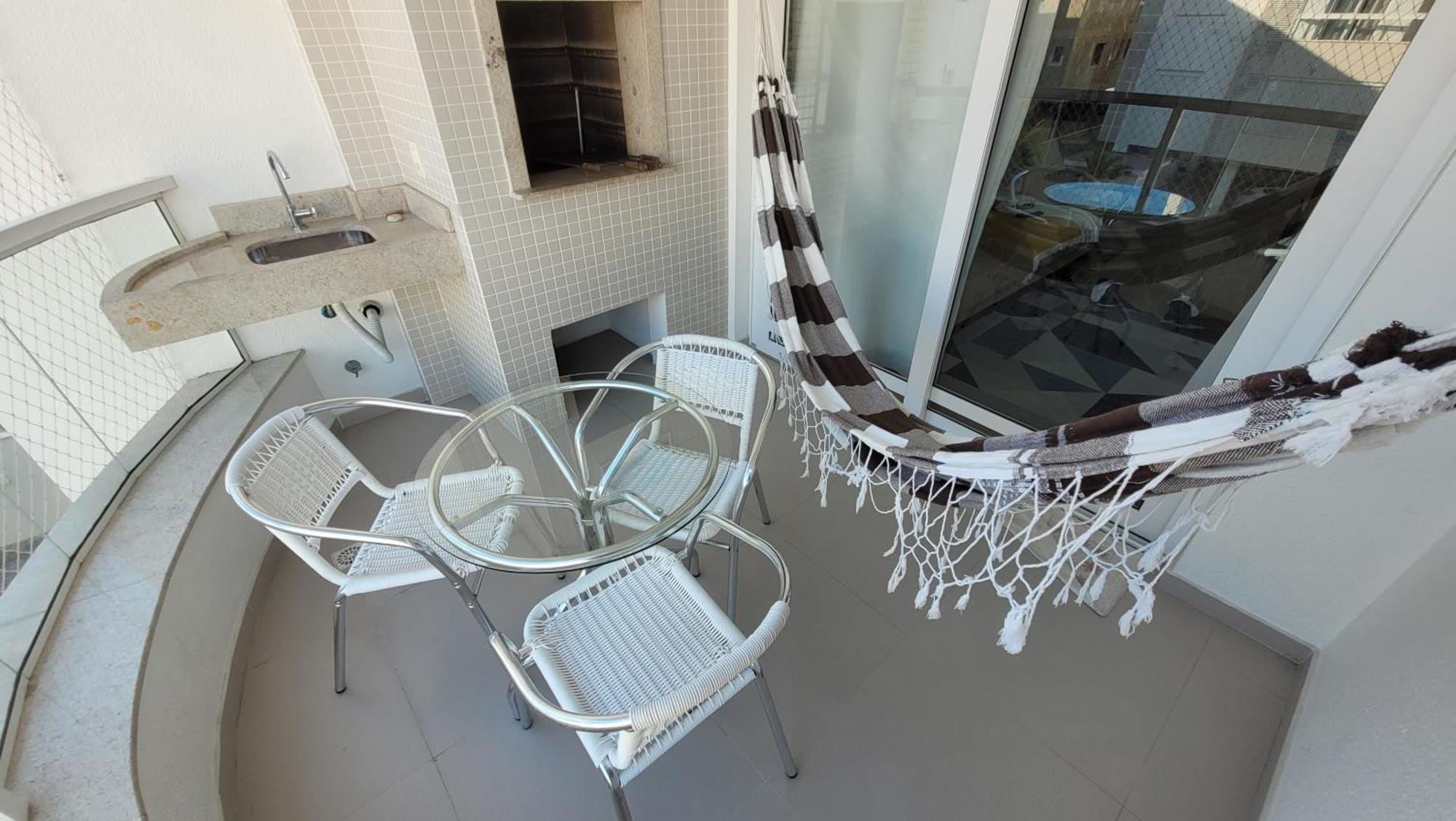 Apartamento Frente Para A Piscina A Uma Quadra Da Praia Florianopolis Exterior photo